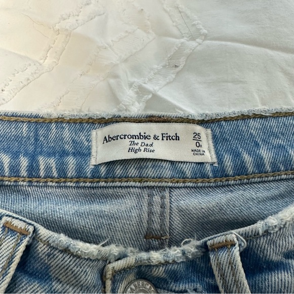 Abercrombie & Fitch Dad Jean - Picture 4 of 4